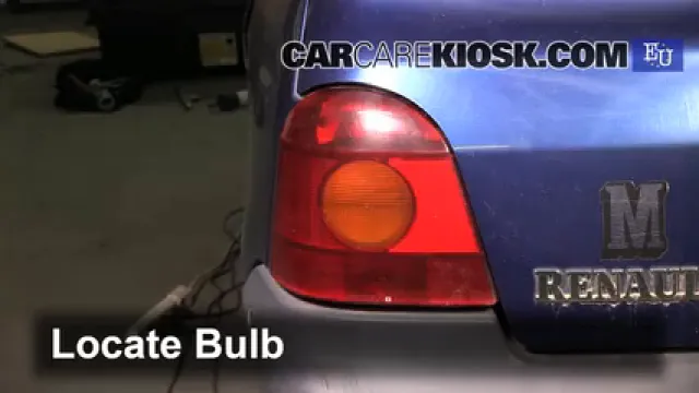 1997 Renault Twingo Air 1.1L 4 Cyl. Éclairage Feu antibrouillard (remplacer l'ampoule)